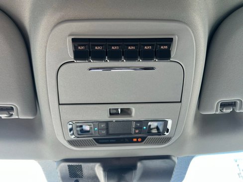 New 2026 Ford F250 Lariat w/ Chrome Package image 27