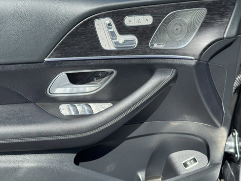New 2026 Mercedes-Benz GLS 450 4MATIC image 9