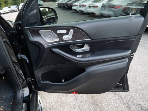 Used 2022 Mercedes-Benz GLE 450 4MATIC w/ AMG Line Exterior image 35