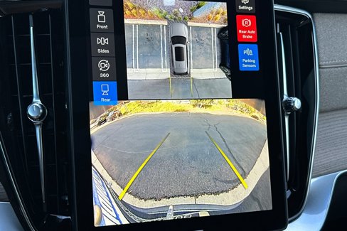 New 2026 Volvo XC90 B6 Ultra w/ Lounge Package image 18