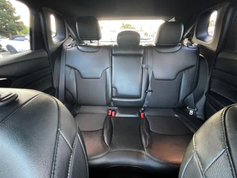 Used 2025 Jeep Compass Trailhawk image 37