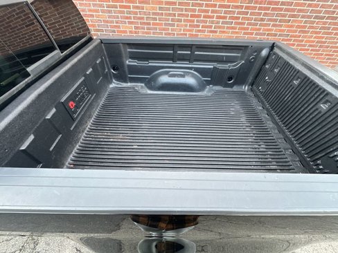 Used 2017 Chevrolet Colorado Z71 image 9