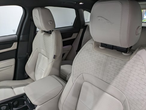 Used 2025 Jaguar F-PACE R-Dynamic S image 8
