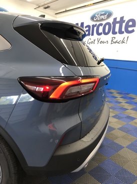 New 2025 Ford Escape SE image 9