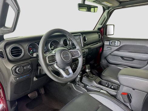 Used 2021 Jeep Wrangler Unlimited Sahara w/ Cold Weather Group image 8
