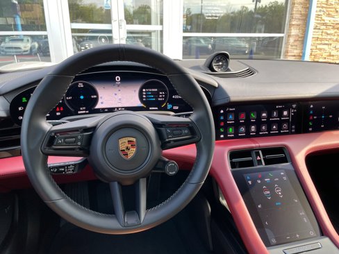 Used 2022 Porsche Taycan GTS image 29