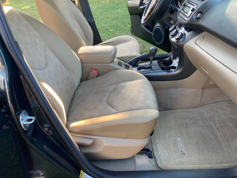 Used 2012 Toyota RAV4 FWD V6 image 5