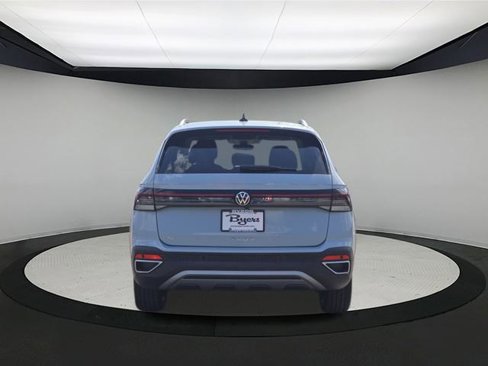 New 2025 Volkswagen Taos SE image 6