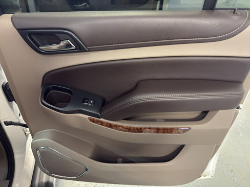 Used 2016 Chevrolet Suburban LTZ image 25