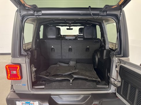 Used 2023 Jeep Wrangler Unlimited Sahara w/ Cold Weather Group image 26