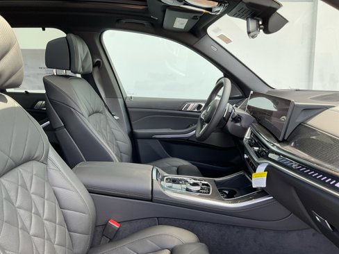 New 2026 BMW X5 M60i image 30