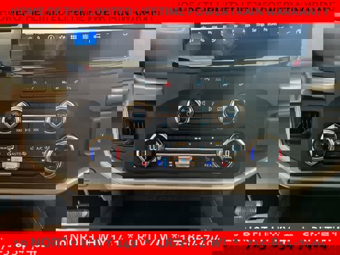 Used 2024 Ford Expedition XLT image 11