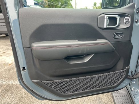 New 2025 Jeep Wrangler Unlimited Rubicon w/ Technology Group image 36