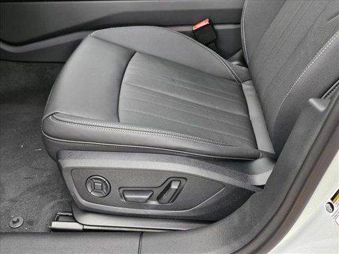 New 2025 Audi A6 2.0T Premium image 4