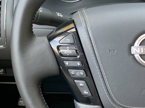 Used 2024 Nissan Armada Platinum w/ Captain's Chairs Package image 13