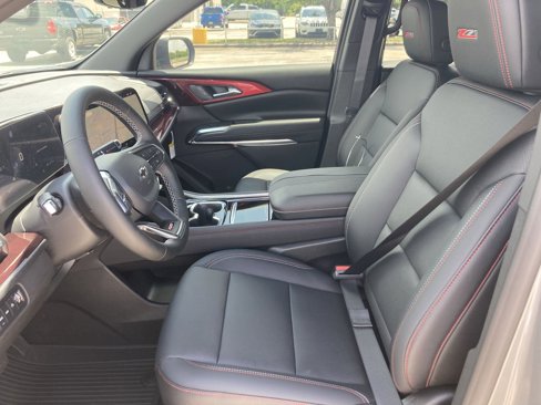 New 2026 Chevrolet Traverse Z71 w/ Driver Confidence Package image 4