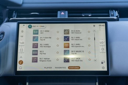 New 2026 Land Rover Range Rover Velar Dynamic SE image 17