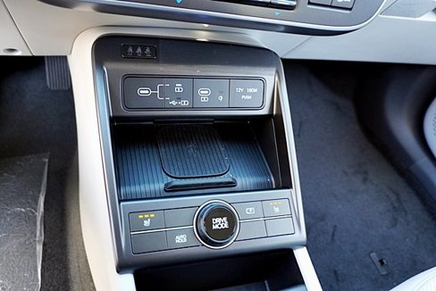 New 2026 Hyundai Kona SEL Premium image 33