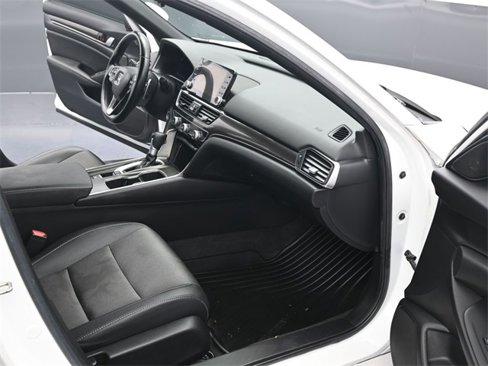 Used 2020 Honda Accord Sport image 15