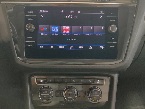 Used 2021 Volkswagen Tiguan SEL image 25