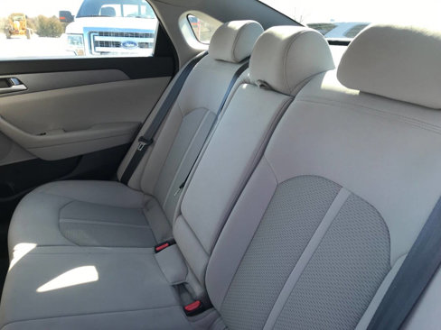 Used 2017 Hyundai Sonata SE image 30