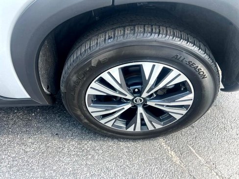 Used 2021 Nissan Rogue SV image 22