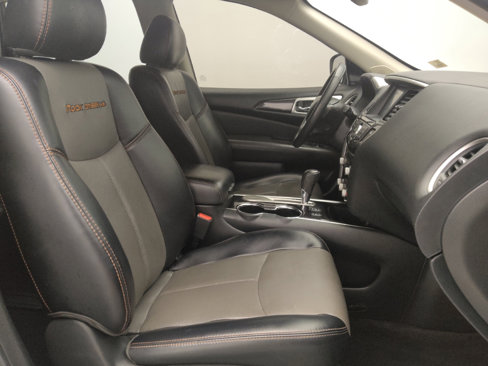 Used 2020 Nissan Pathfinder SL image 21