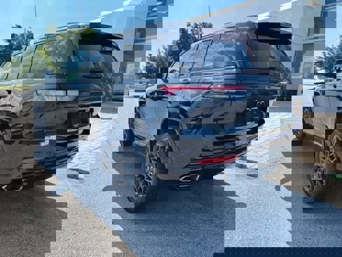 New 2025 Jeep Grand Cherokee Summit image 8