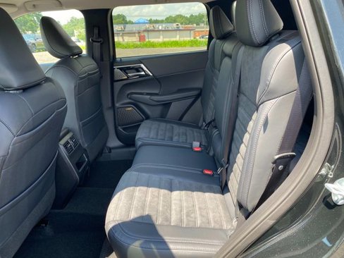 New 2025 Mitsubishi Outlander AWD image 7