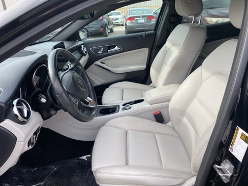 Used 2019 Mercedes-Benz GLA 250 4MATIC image 9