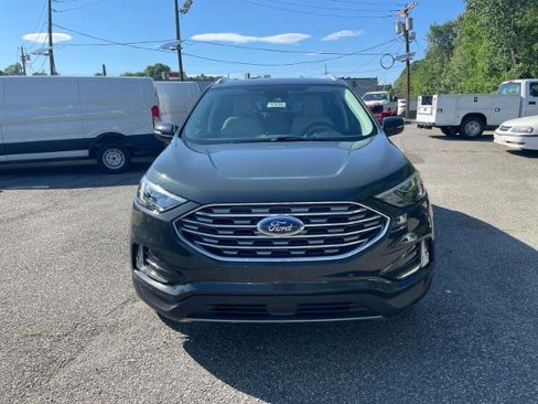 Certified 2024 Ford Edge Titanium w/ Class II Trailer Tow Package image 2