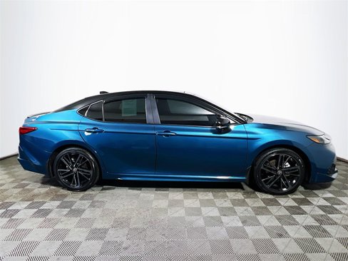 Used 2025 Toyota Camry XSE image 9