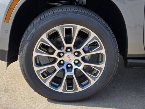 New 2026 GMC Yukon Denali w/ Sun & Power Step Package image 8