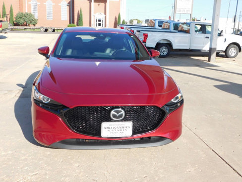 Used 2019 MAZDA MAZDA3 Hatchback w/ Preferred Package image 2