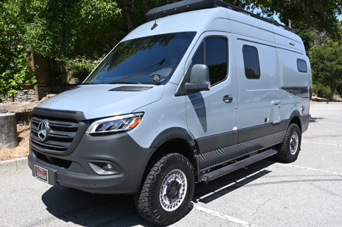 Used 2019 Mercedes-Benz Sprinter 4x4 144 w/ Premium Plus Package image 2
