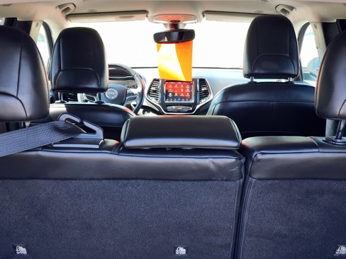 Used 2019 Jeep Cherokee Limited image 9