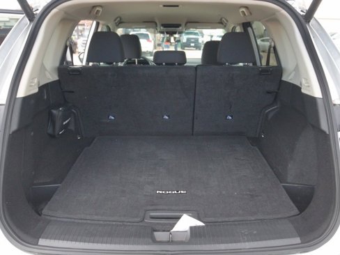 Used 2024 Nissan Rogue SV image 26