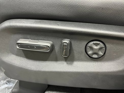 New 2026 Honda Odyssey Touring image 13