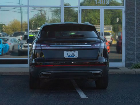 Used 2022 Lincoln Nautilus AWD w/ Premium Package image 6