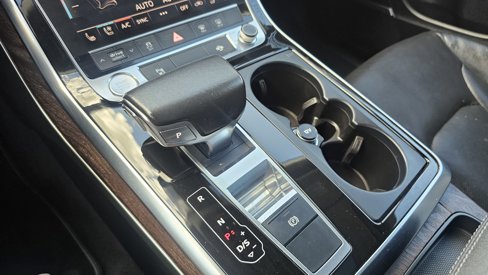 Used 2019 Audi Q8 Premium Plus image 37