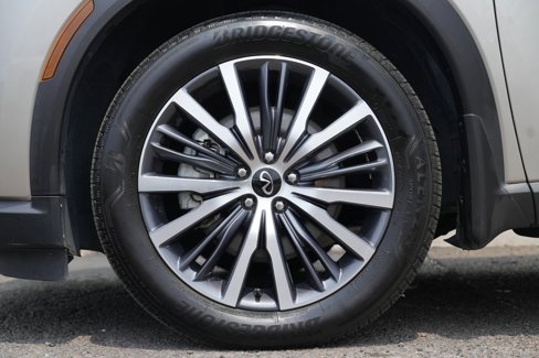 Used 2023 INFINITI QX60 Sensory w/ Vision Package image 13