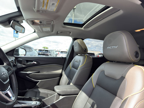 Certified 2025 Chevrolet Trax ACTIV w/ Sunroof Package image 26