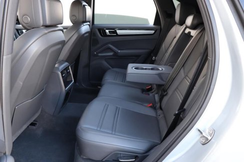 Used 2021 Porsche Cayenne image 21