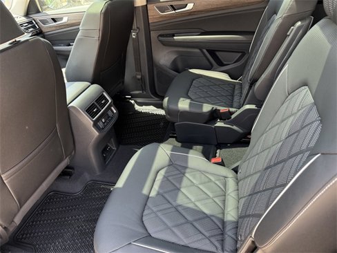 New 2025 Volkswagen Atlas SEL Premium R-Line image 16