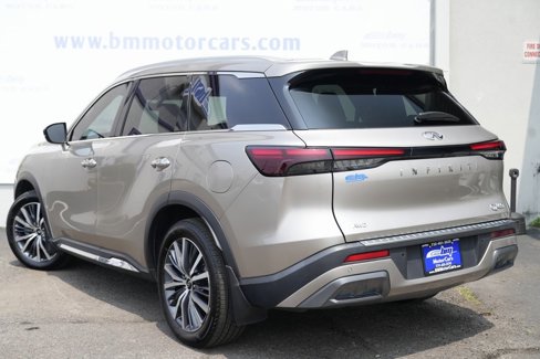 Used 2023 INFINITI QX60 Sensory w/ Vision Package image 4