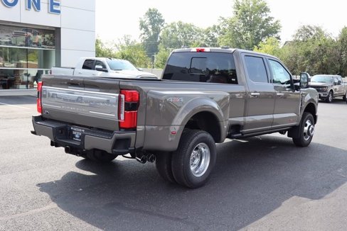 New 2026 Ford F350 Platinum w/ Platinum Plus Package image 3
