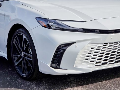 Used 2025 Toyota Camry XSE image 11