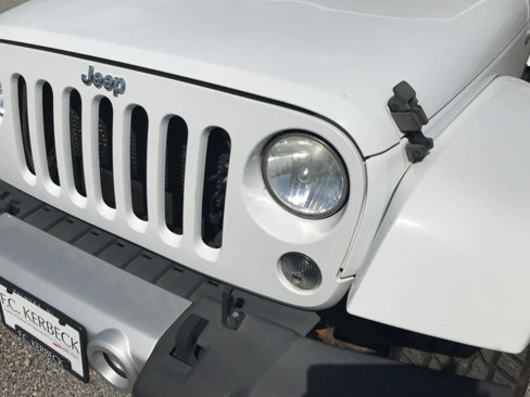 Used 2014 Jeep Wrangler Unlimited Sahara w/ Connectivity Group image 24