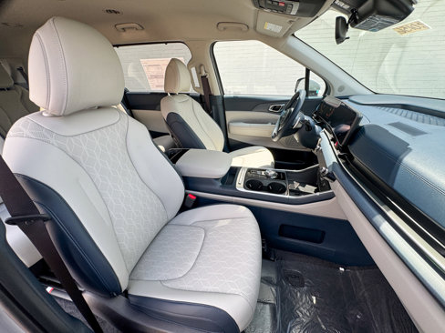 New 2026 Kia Carnival EX image 22