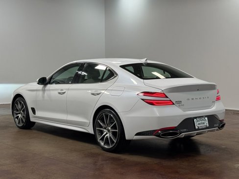 Used 2025 Genesis G70 2.5T image 5